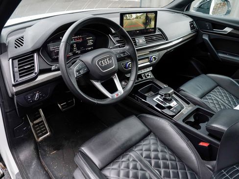 Used 2023 Audi SQ5 Premium Plus w/ Premium Plus Package image 2