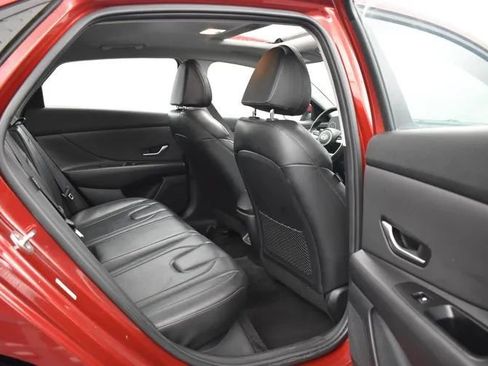 Used 2024 Hyundai Elantra Limited FWD image 17