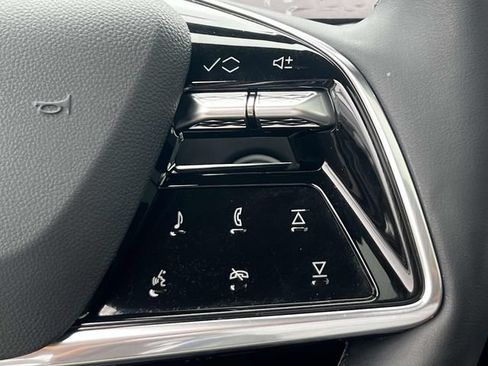 Used 2024 Cadillac Lyriq Luxury AWD/4WD image 26