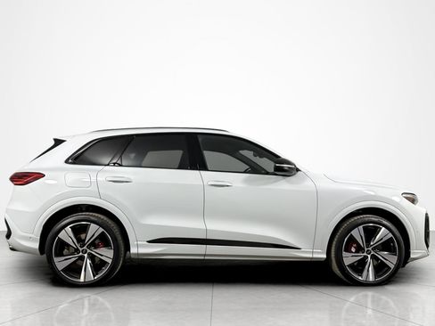 New 2026 Audi SQ5 Premium Plus AWD/4WD image 7