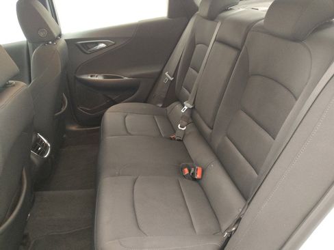 Used 2020 Chevrolet Malibu LT FWD image 18