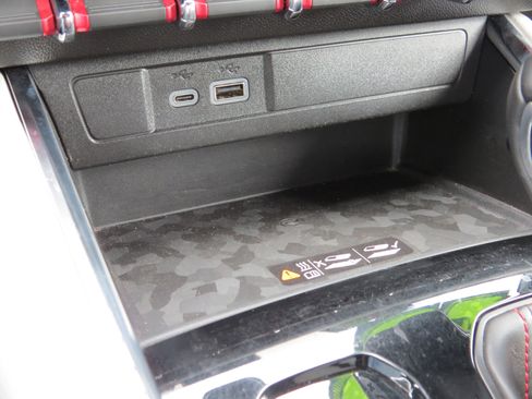 Used 2023 GMC Canyon AT4X image 38