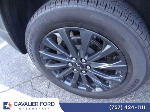 Used 2023 Chevrolet Traverse RS AWD/4WD image 12