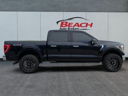 Used 2022 Ford F150 XLT w/ Equipment Group 302A High AWD/4WD image 9