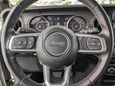 Used 2022 Jeep Wrangler Unlimited Sahara image 10