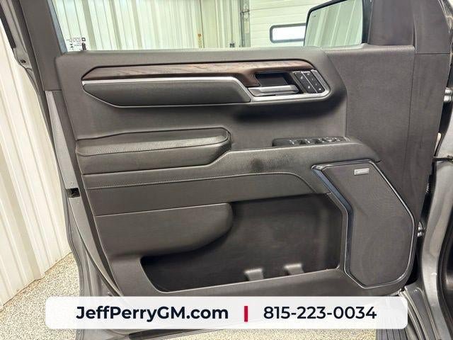 Used 2024 GMC Sierra 1500 SLT AWD/4WD image 12