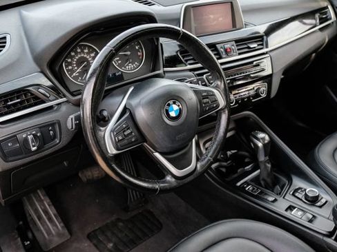 Used 2018 BMW X1 sDrive28i image 3