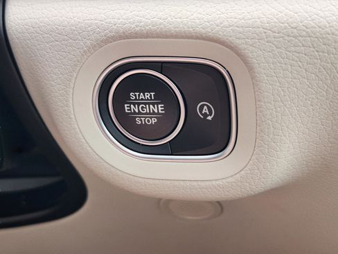 Certified 2025 Mercedes-Benz GLS 450 4MATIC image 14