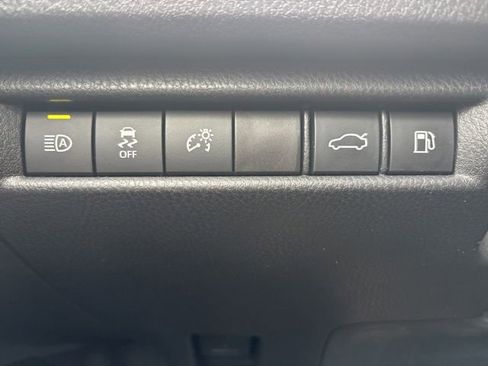 Used 2025 Toyota Camry LE AWD/4WD image 15
