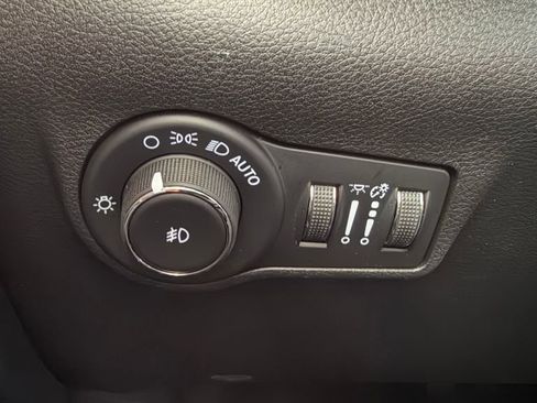 Used 2022 Jeep Compass Latitude AWD/4WD image 49