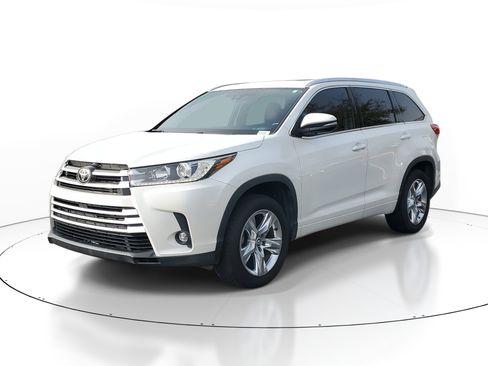 Used 2019 Toyota Highlander Limited image 4