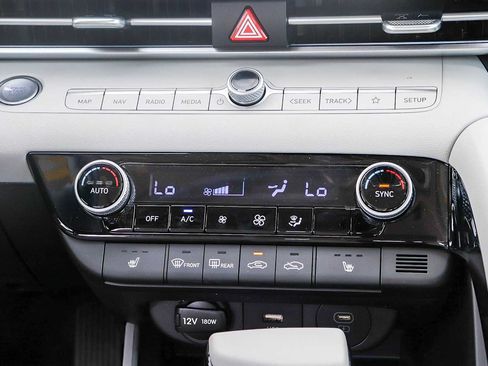 New 2026 Hyundai Elantra Limited FWD image 21