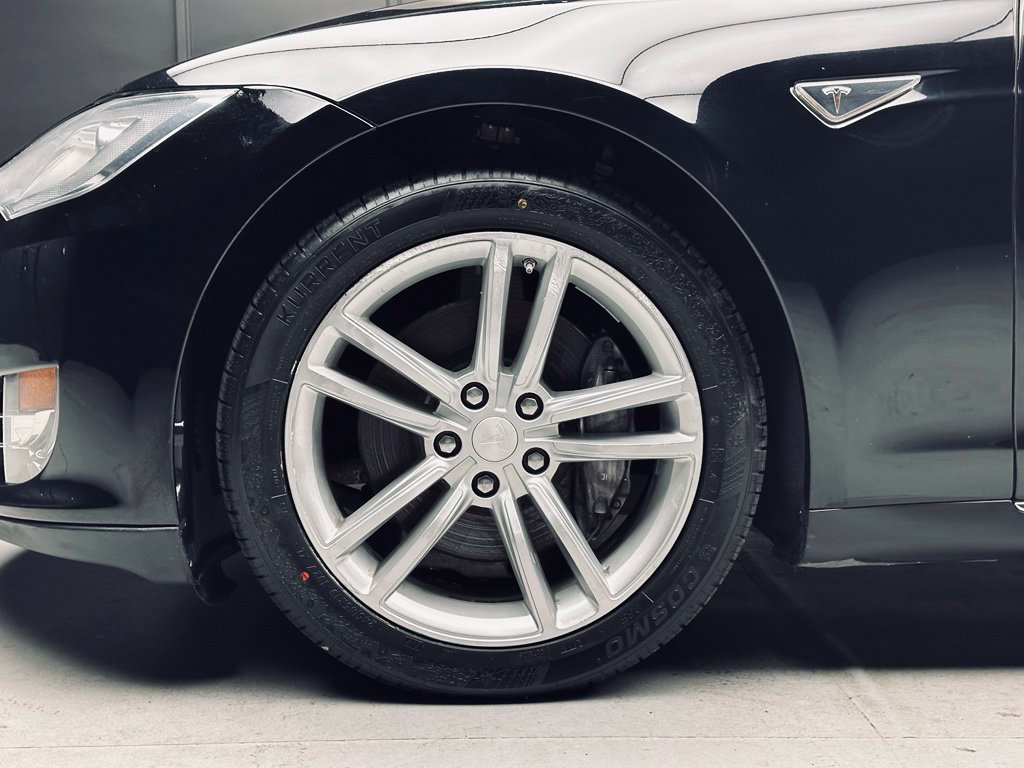 Used 2013 Tesla Model S Performance RWD image 36