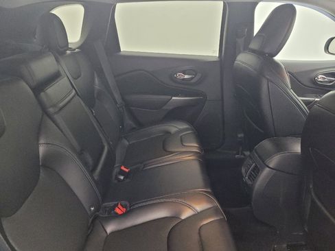 Used 2019 Jeep Cherokee Latitude Plus w/ Cold Weather Group image 19