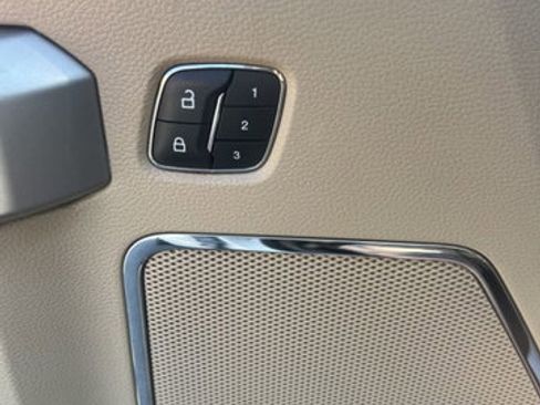 Used 2019 Ford F150 Lariat w/ FX4 Off-Road Package image 23