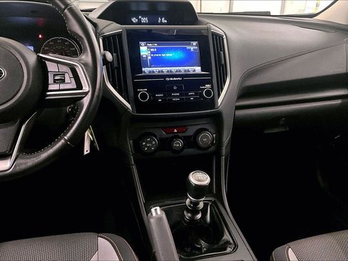 Used 2018 Subaru Crosstrek 2.0i Premium image 6