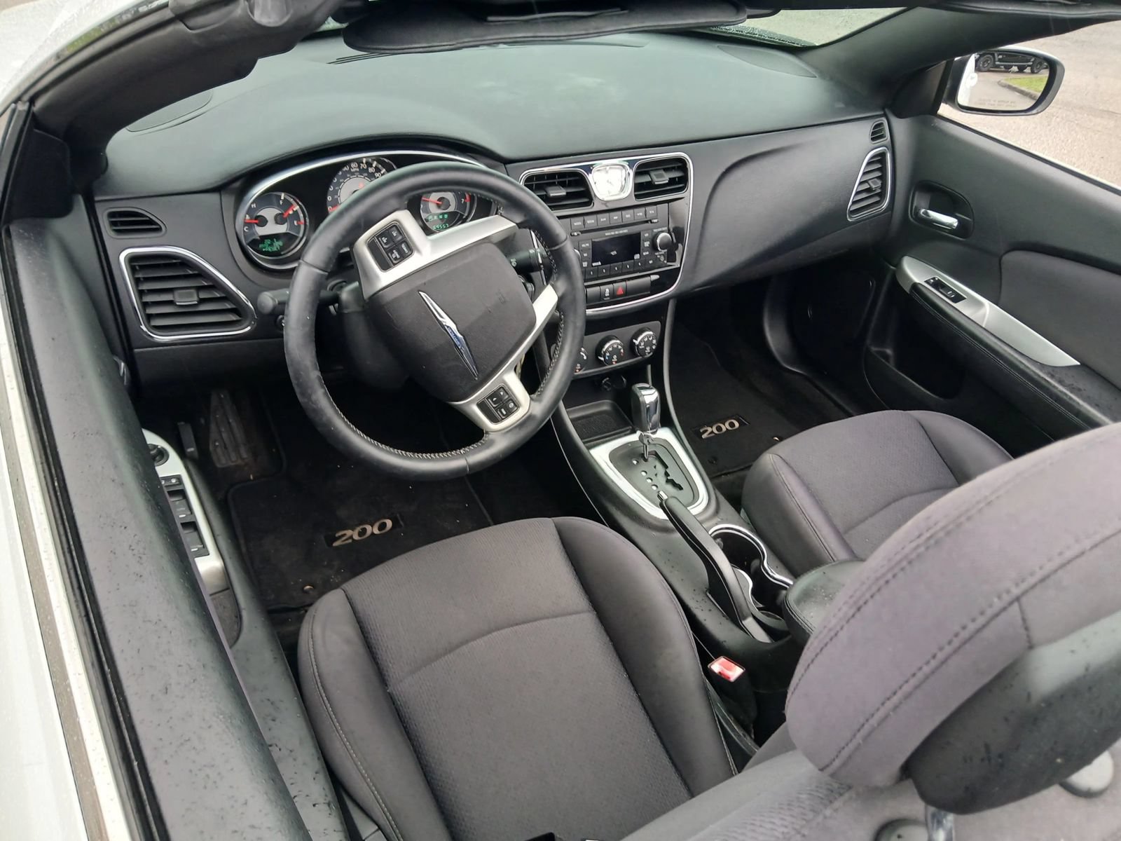 Used 2013 Chrysler 200 Touring FWD image 28