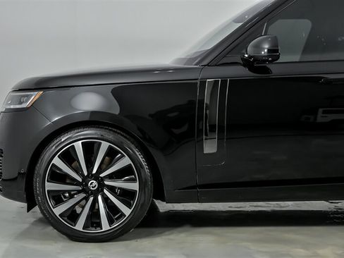 Used 2023 Land Rover Range Rover SV AWD/4WD image 7