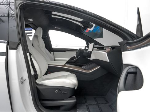Used 2022 Tesla Model X AWD/4WD image 42