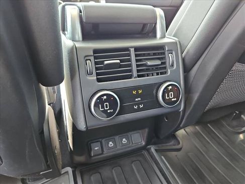 Used 2024 Land Rover Discovery S AWD/4WD image 18