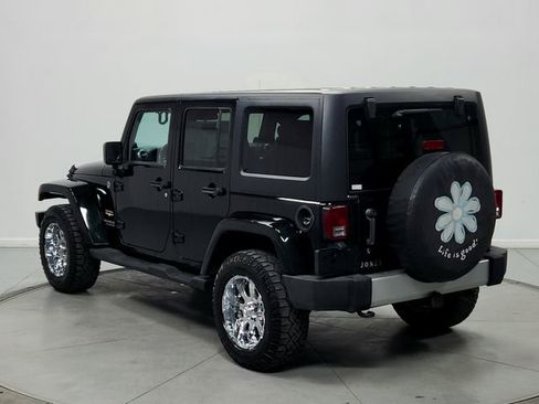Used 2012 Jeep Wrangler Unlimited Sahara w/ Dual Top Group AWD/4WD image 5
