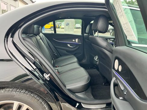 Used 2023 Mercedes-Benz E 350 4MATIC Sedan image 16