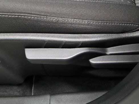 Used 2025 Chevrolet Equinox LT AWD/4WD image 23