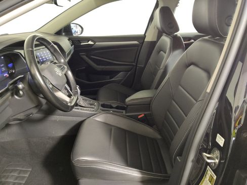 Used 2022 Volkswagen Jetta SE FWD image 17