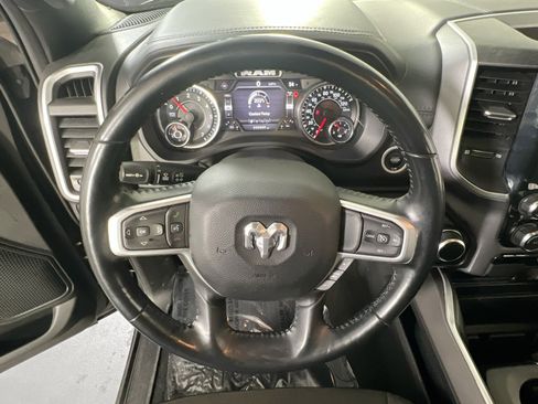Used 2022 RAM 1500 Big Horn AWD/4WD image 11