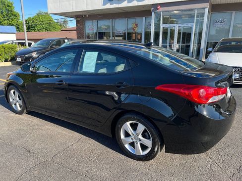 Used 2013 Hyundai Elantra GLS w/ Preferred Pkg FWD image 12