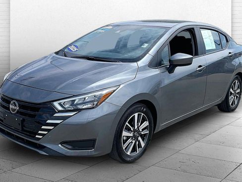 Used 2025 Nissan Versa SV FWD image 3