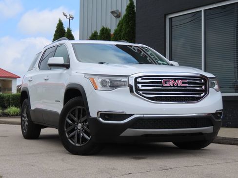 Used 2019 GMC Acadia SLT FWD image 2