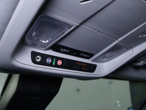 Used 2024 Chevrolet Equinox LT image 26