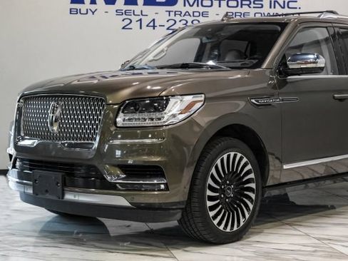 Used 2020 Lincoln Navigator Black Label w/ Cargo Convenience Package AWD/4WD image 8