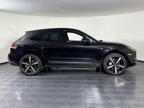Certified 2024 Porsche Macan AWD/4WD image 8