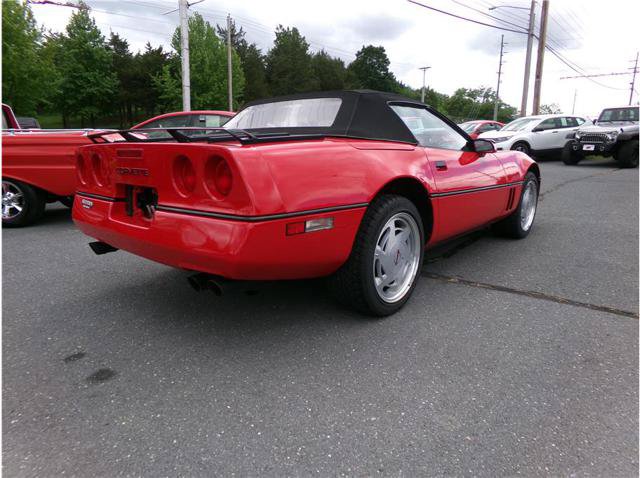 Used 1989 Chevrolet Corvette Convertible RWD image 10
