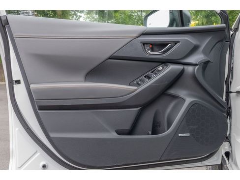 New 2025 Subaru Crosstrek 2.5i Limited w/ Crosstrek Mirror Package image 18