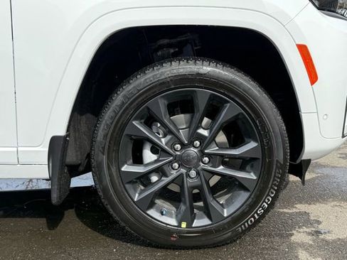 New 2026 Jeep Grand Cherokee Limited image 19