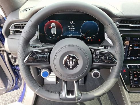 Used 2025 Maserati Grecale Modena AWD/4WD image 35