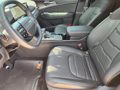 New 2026 Kia Sportage SX image 9