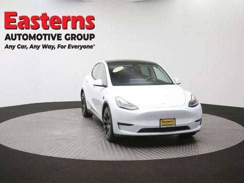 Used 2021 Tesla Model Y Long Range AWD/4WD image 45