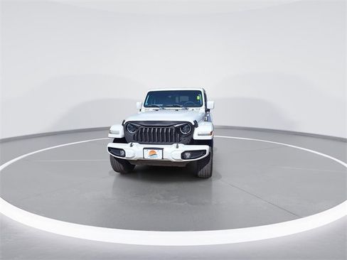 Used 2023 Jeep Gladiator Overland image 4