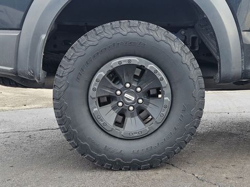Used 2018 Ford F150 Raptor image 9