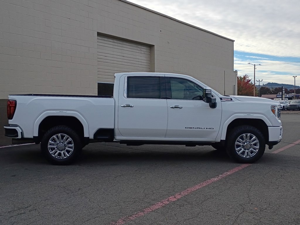 Used 2022 GMC Sierra 2500 Denali w/ Denali Ultimate Package AWD/4WD image 3