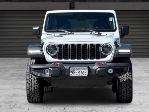 Used 2025 Jeep Wrangler Unlimited Rubicon AWD/4WD image 10