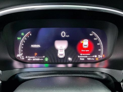 Used 2023 Acura MDX SH-AWD w/ Advance Package image 26