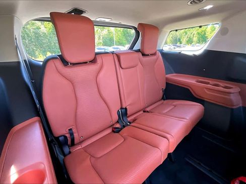 Used 2025 Kia Carnival SX Prestige FWD image 23