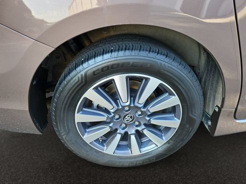 Used 2020 Toyota Sienna Limited AWD/4WD image 41