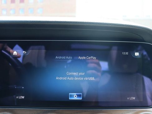Used 2023 Mercedes-Benz E 350 4MATIC Sedan image 29