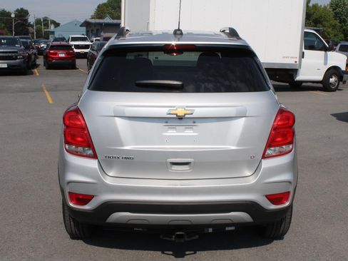 Used 2019 Chevrolet Trax LT w/ LT Convenience Package AWD/4WD image 6